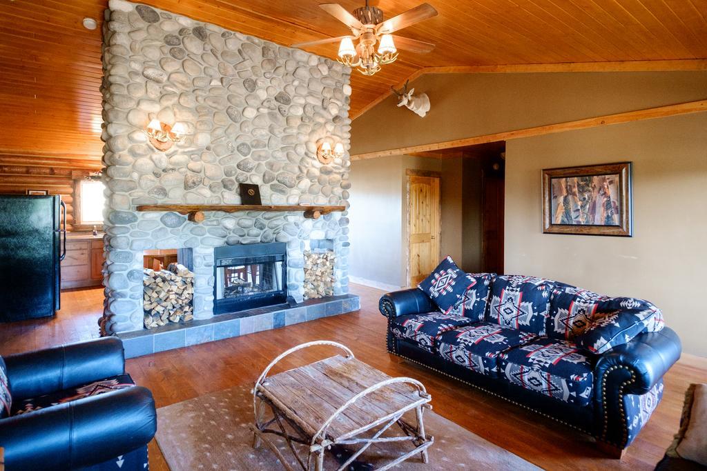 Bar N Ranch Villa West Yellowstone Room photo